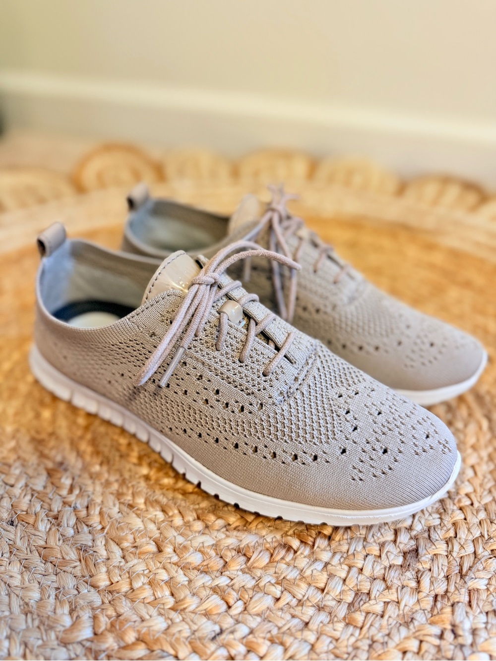 🌾 Women’s Cole Haan Zero Grand Beige Sneakers LIKE‎ NEW